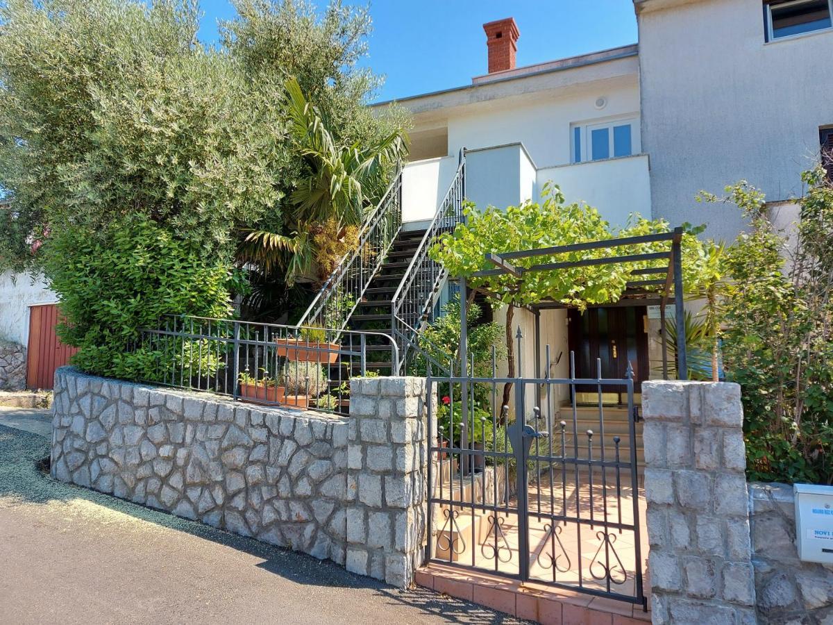 Apartments Bolonic Кърк Екстериор снимка